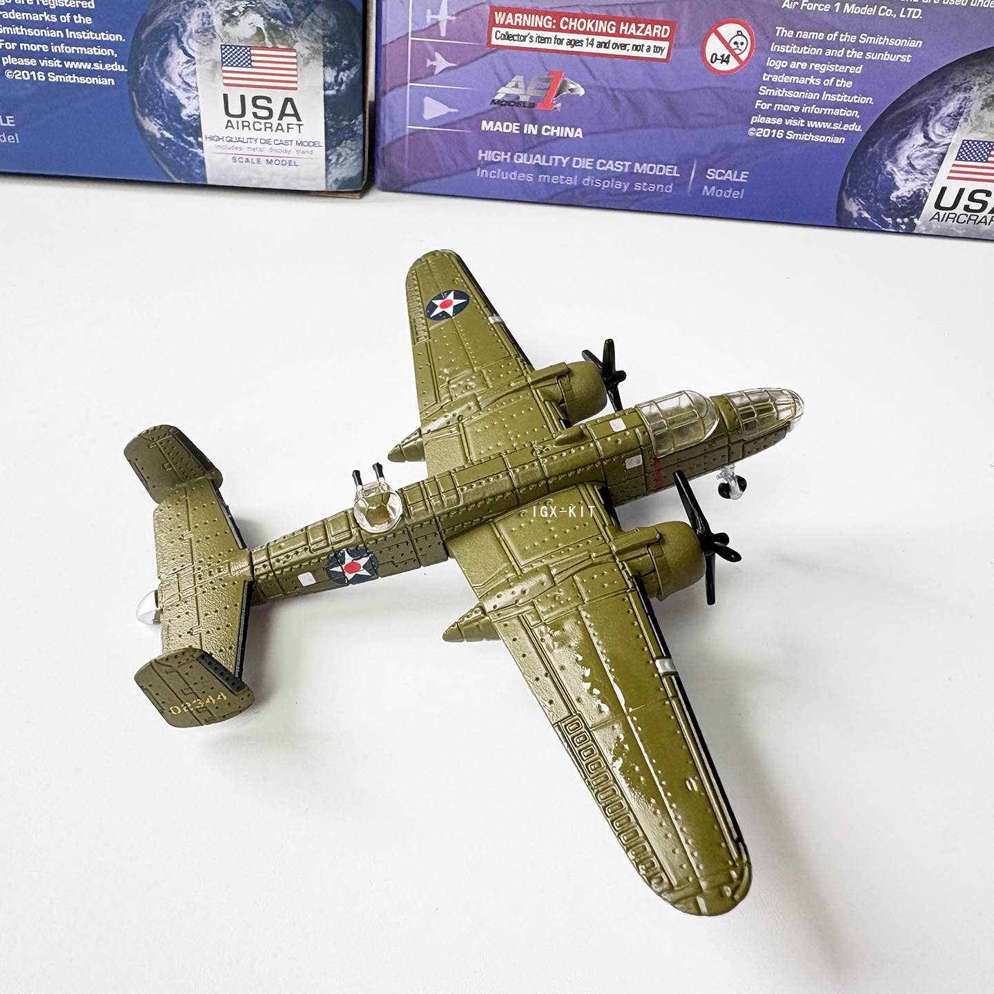 1/200 Schaal WWII U.S. B-25 Mi - Model Kit Airplane recensie en prijs